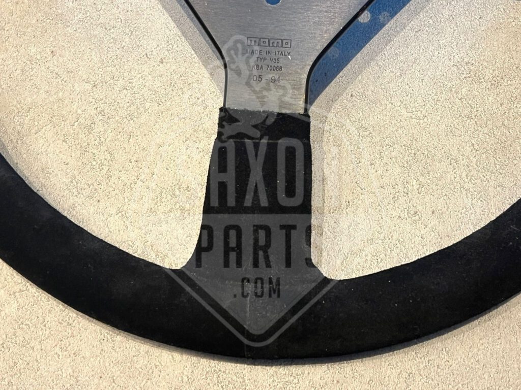 MOMO Ferrari F40 GTE steering wheel