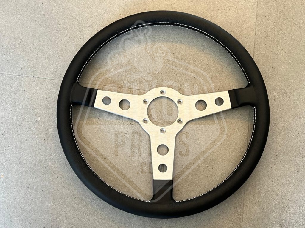 Ferrari Momo 246 steering wheel 740592 6-hole